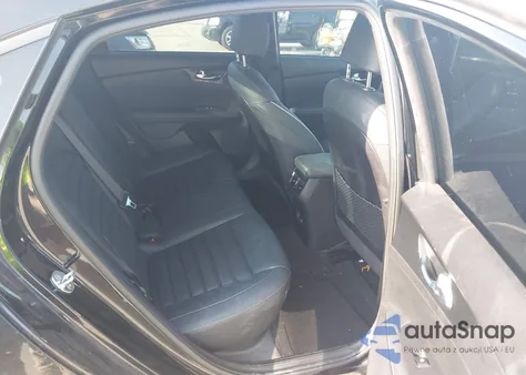 2023 Kia Forte Gt-Line z USA, uszkodzony, nr VIN 3KPF54AD7PE648151